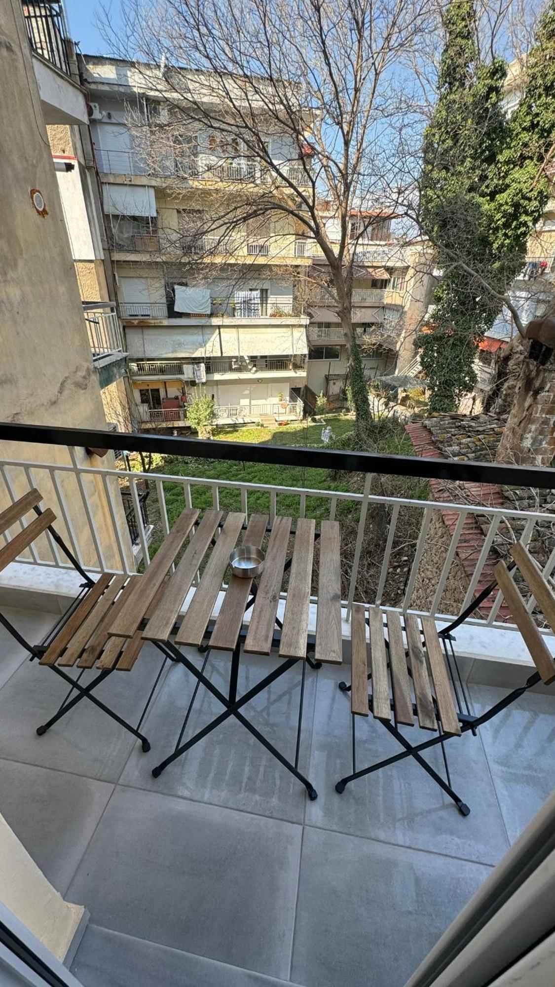 Apartment Breath *